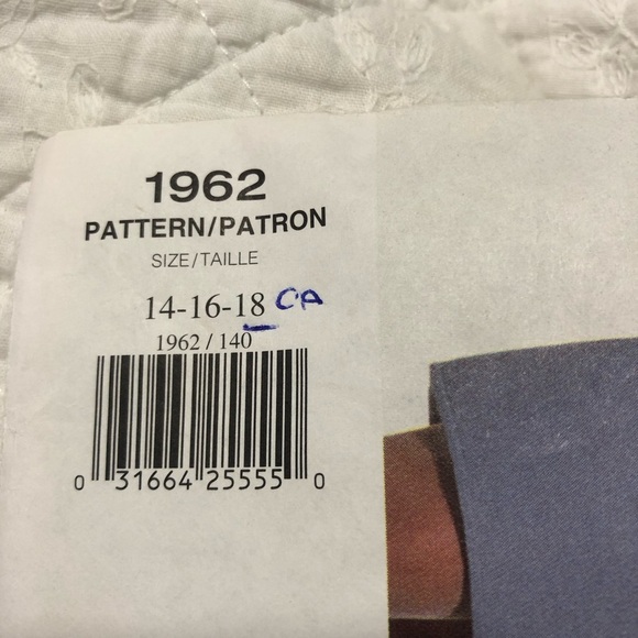 Oscar de la Renta Vogue pattern 1962-14-16-18. Cut to 18. Dress and overcoat - Picture 5 of 7